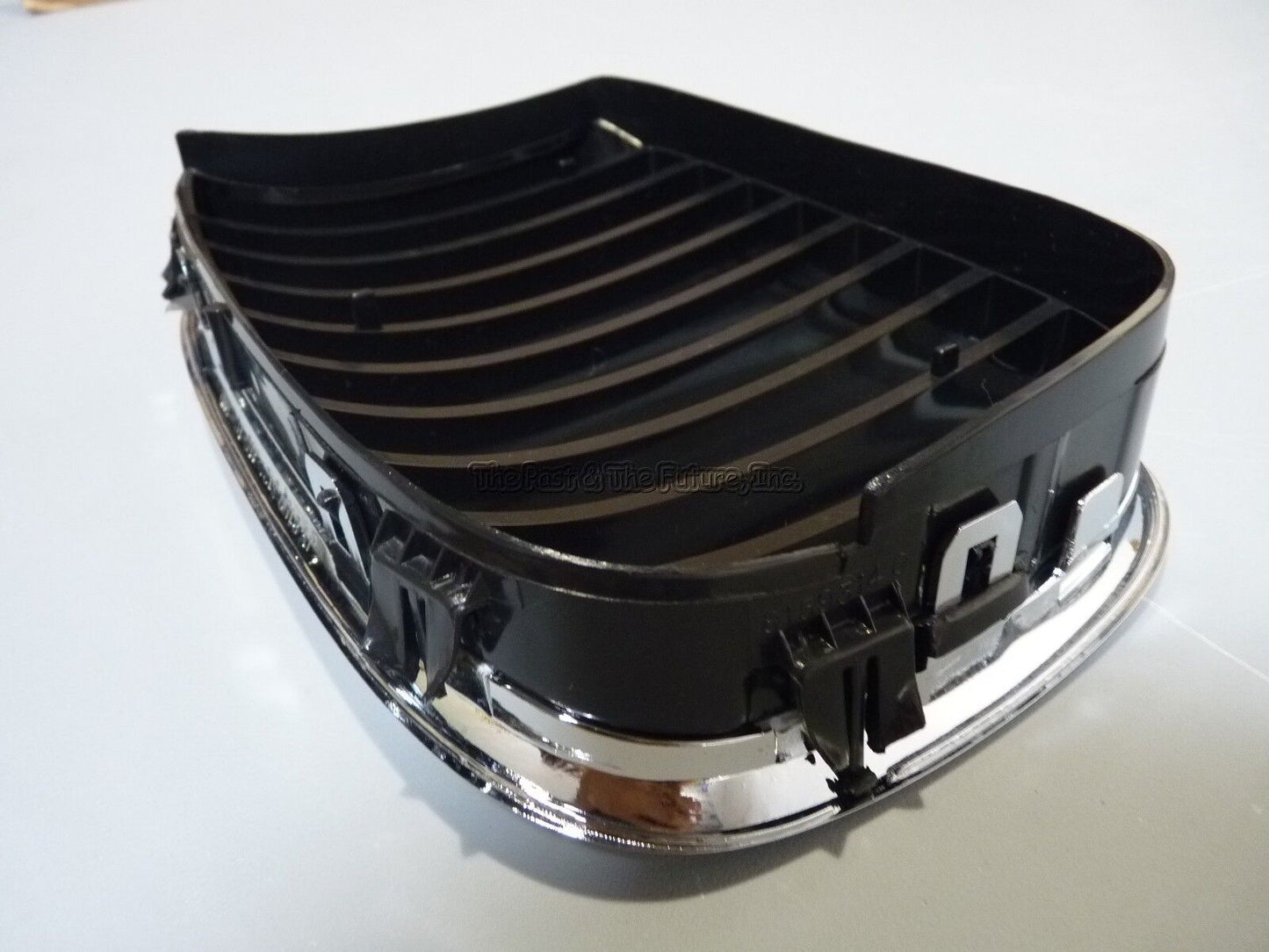 BMW E39 5-Series Aftermarket Front Kidney Grille Grill Chrome Black Right