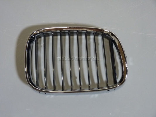 BMW E39 5-Series Aftermarket Front Kidney Grille Grill Chrome Black Right