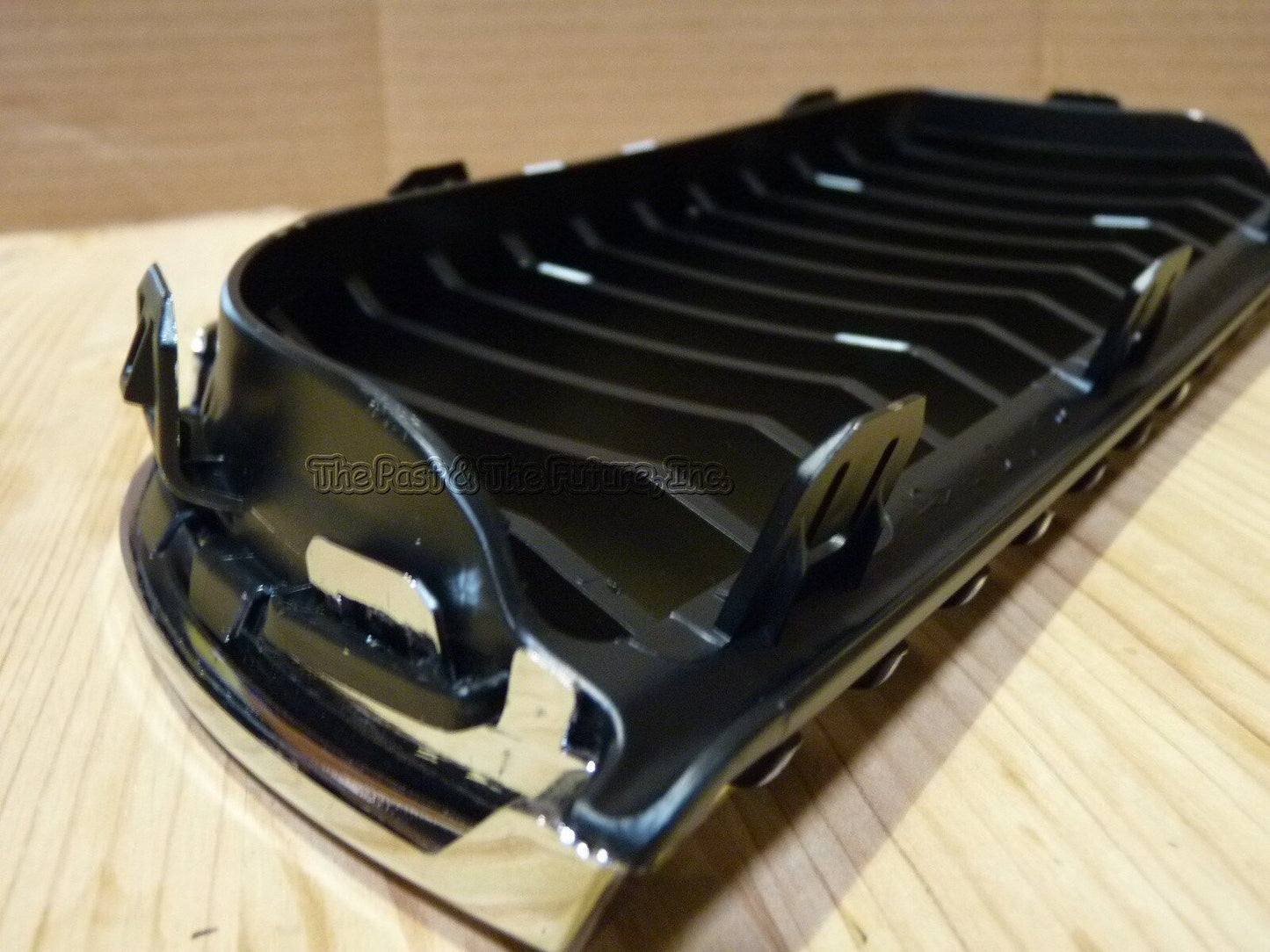 Fits BMW E90 E91 3-Series SEDAN Front Kidney Grille Grill CHR BK Right