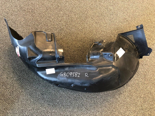 OEM  2007-2009 Kia Sorento EX Model Front Passenger Side Right Fender 868123E510