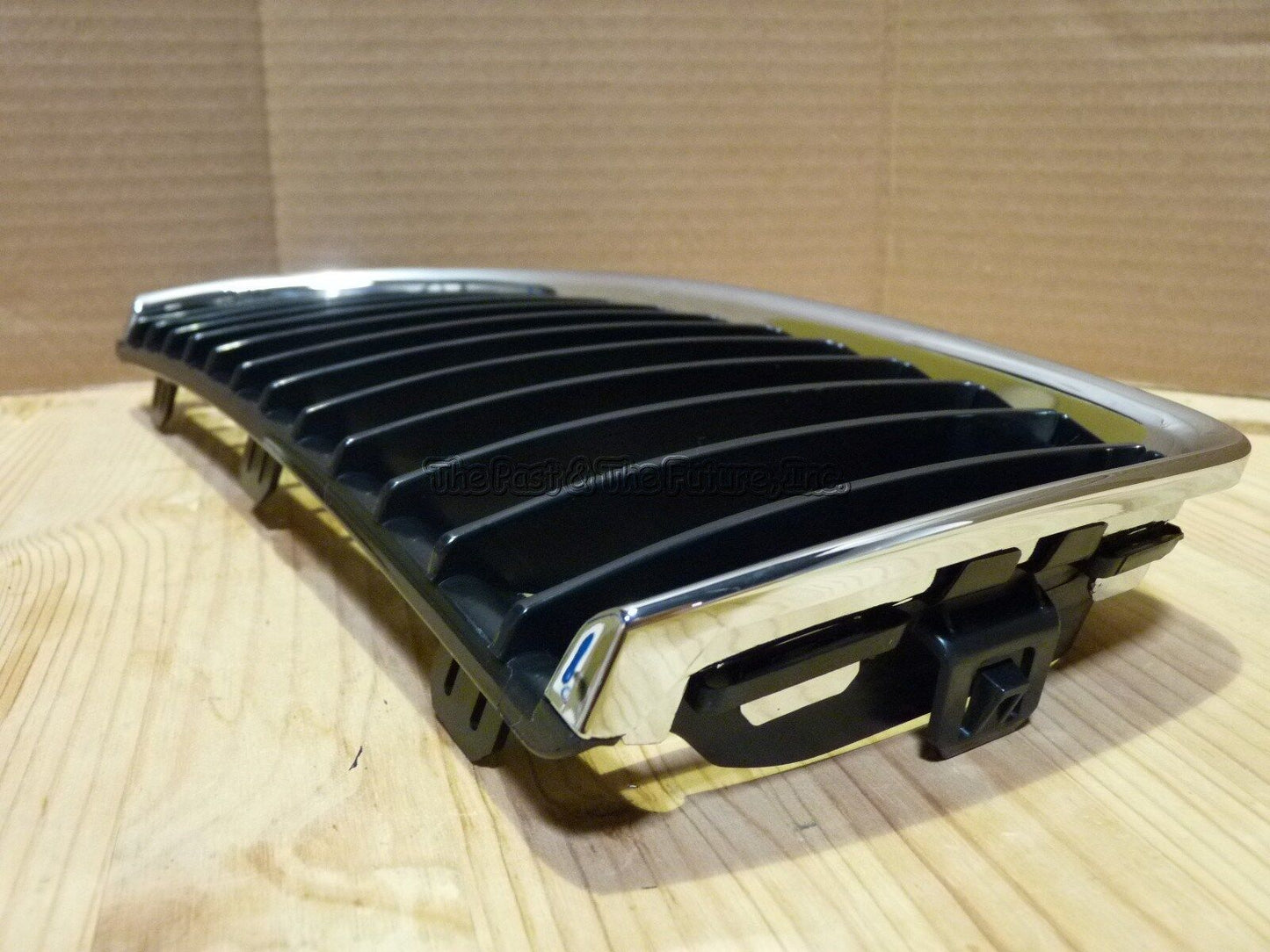 Fits BMW E90 E91 3-Series WAGON Aftermarket Front Kidney Grille Grill CHR BK LH