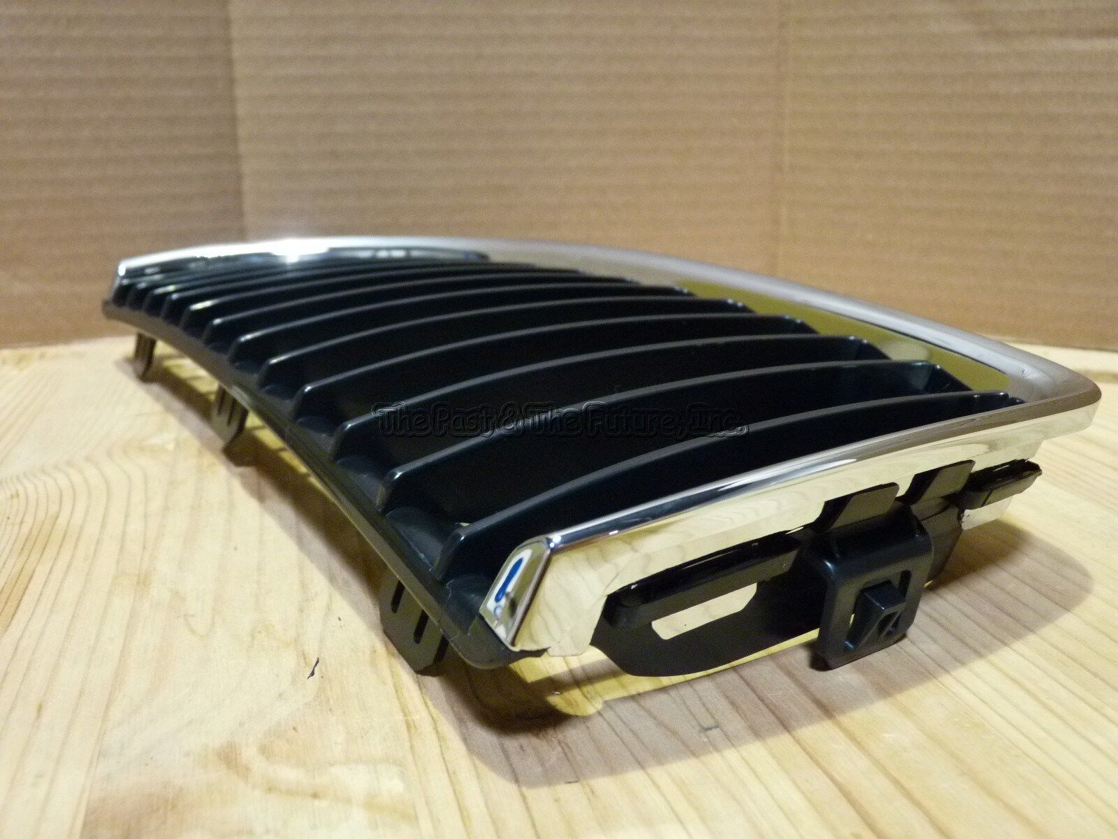 Fits BMW E90 E91 3-Series WAGON Aftermarket Front Kidney Grille Grill CHR BK LH