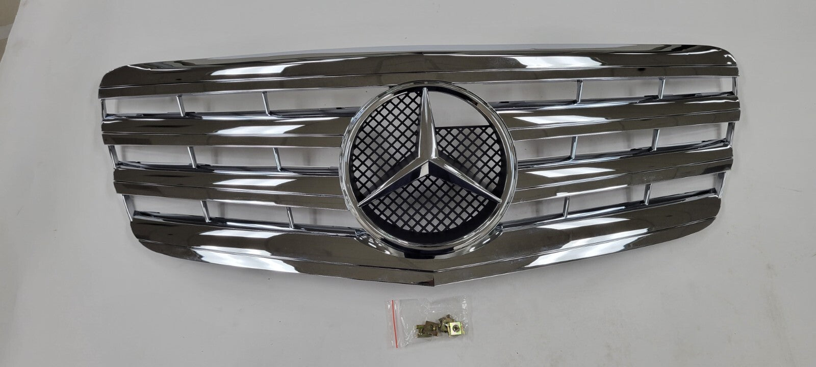 Chrome Star 4 Fin Front Grille Fit Benz W211 E-Class 2007-2009