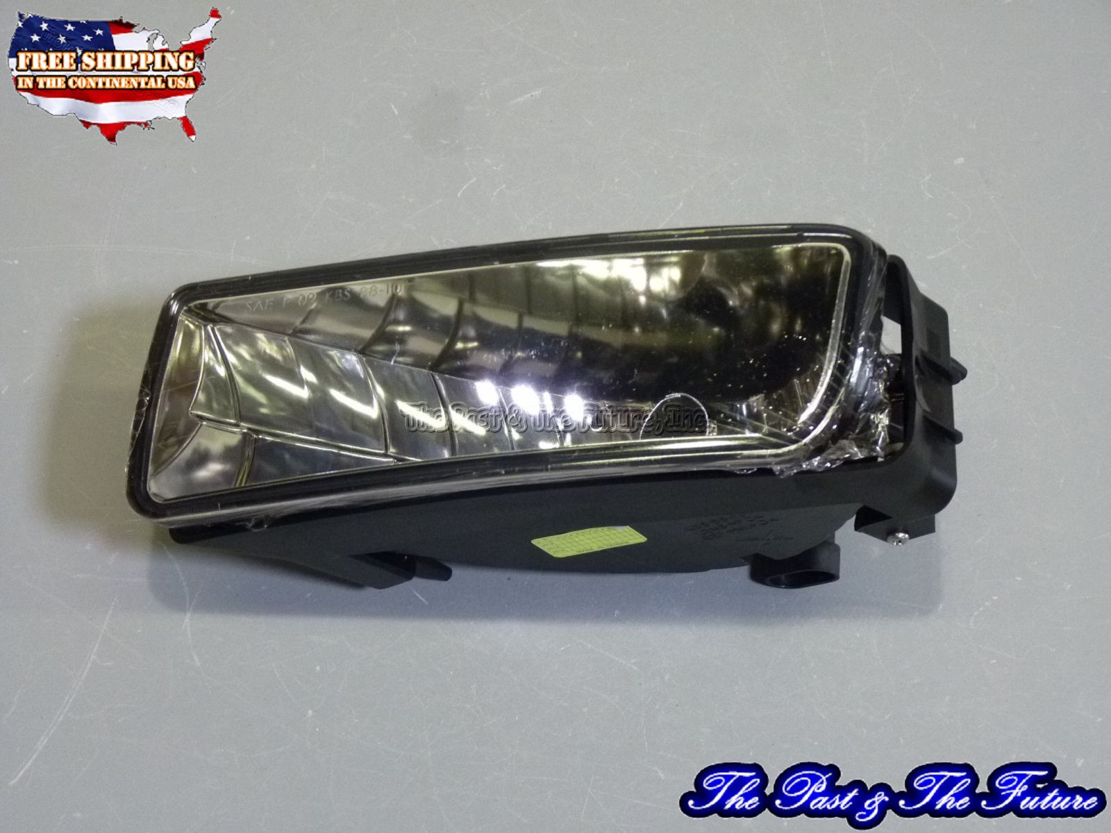 Fits 2003 2004 03 04 Ford Expedition Fog Lamp Light - Left - 1 PC GB-FL-88-101L