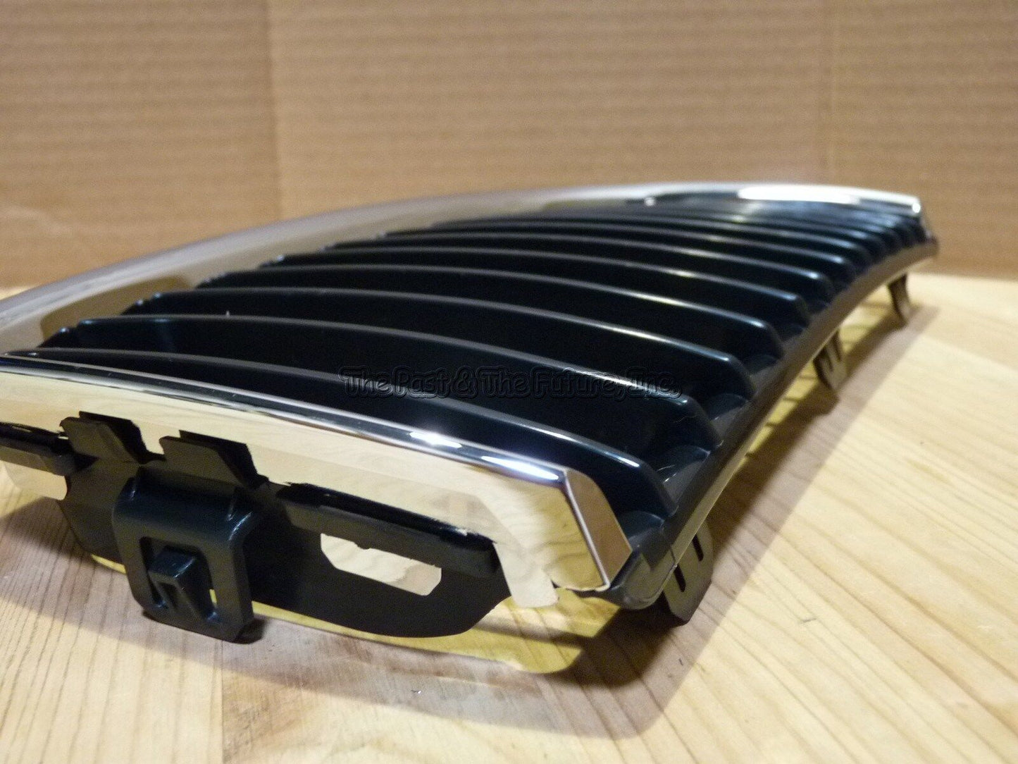 Fits BMW E90 E91 3-Series WAGON Aftermarket Front Kidney Grille Grill CHR BK RH