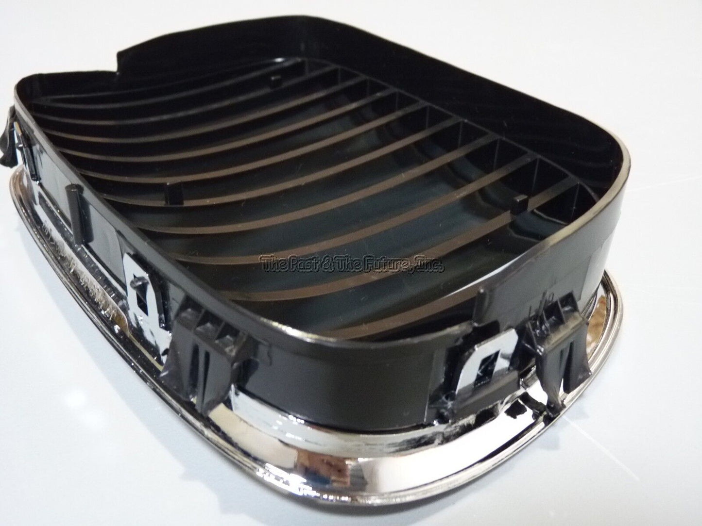 BMW E39 5-Series Aftermarket Front Kidney Grille Grill Chrome Black Left