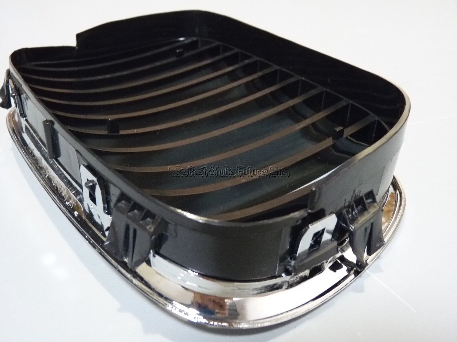 BMW E39 5-Series Aftermarket Front Kidney Grille Grill Chrome Black Left