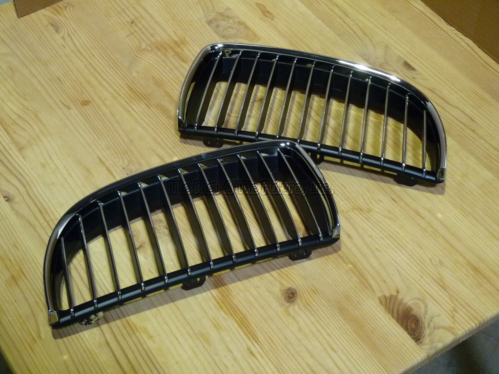 Fits BMW E90 E91 3-Series SEDAN Front Kidney Grille Grill CHR BK L&R 2PCS