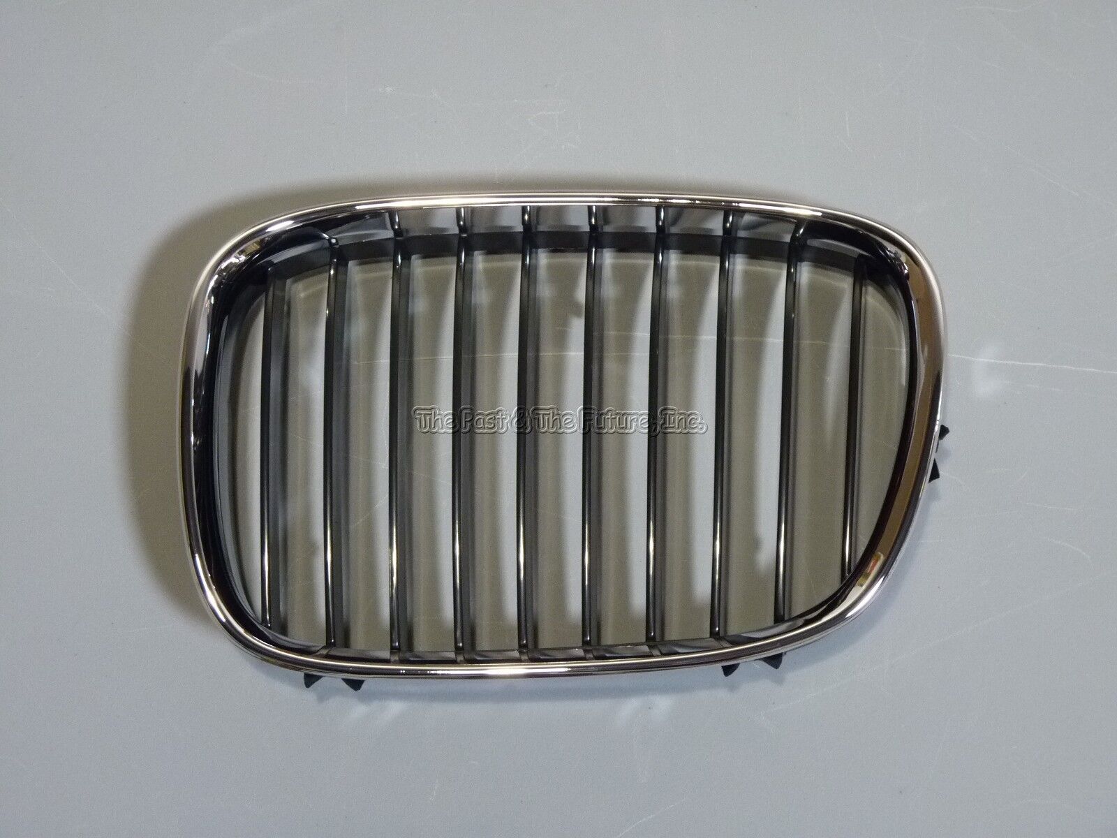 BMW E39 5-Series Aftermarket Front Kidney Grille Grill Chrome Black Left