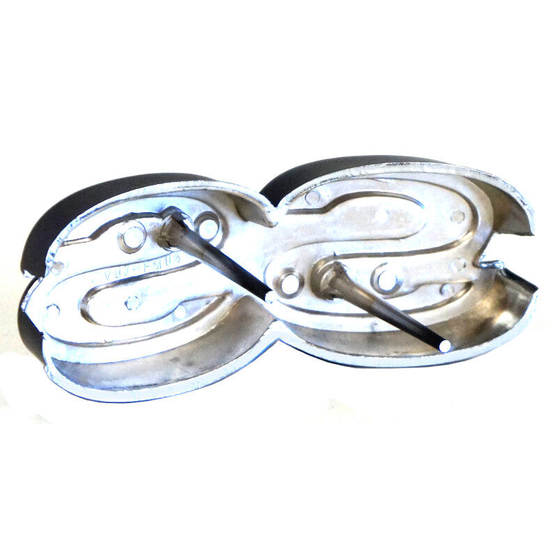 1970 Chevy Chevelle El Camino Super Sports "SS" Front Grille Emblem w/ Retainers