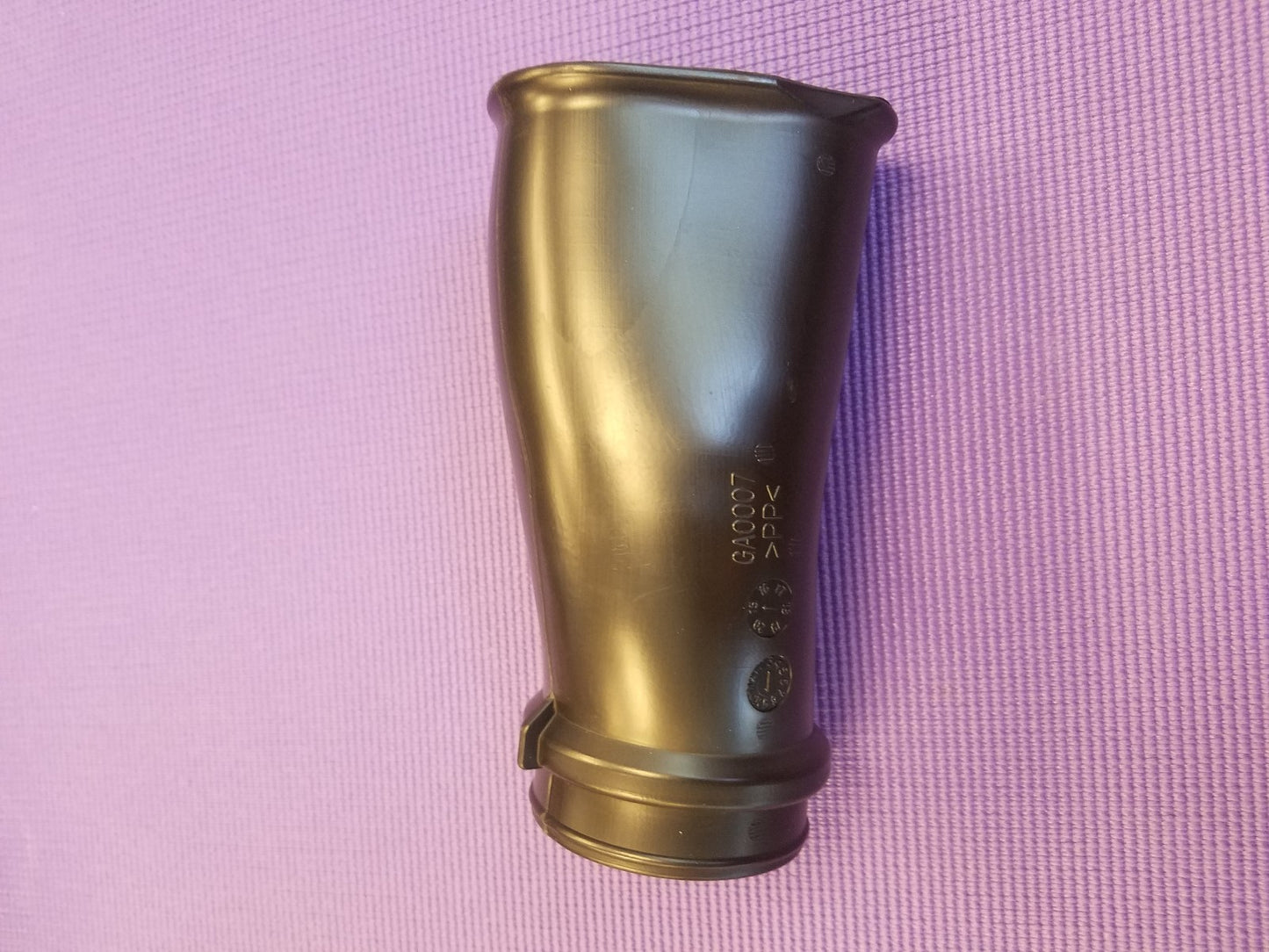 Fits  NEW ACCORD COUPE 6 CYL 06-07 AIR INTAKE TUBE INLET DUCT OEM 17254-RCA-A10